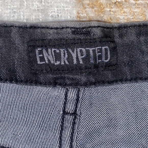 Color is a distressed mixed look with light grey, dark grey mixed together - Picture 3 of 5